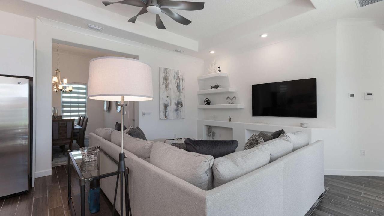 Villa Paradise At Providence - Exclusive 4 Bed Pool Davenport